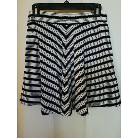 Ann Taylor LOFT Skirt Full Flare Striped Black White Elastic Waist Pull On XS - Picture 3 of 4